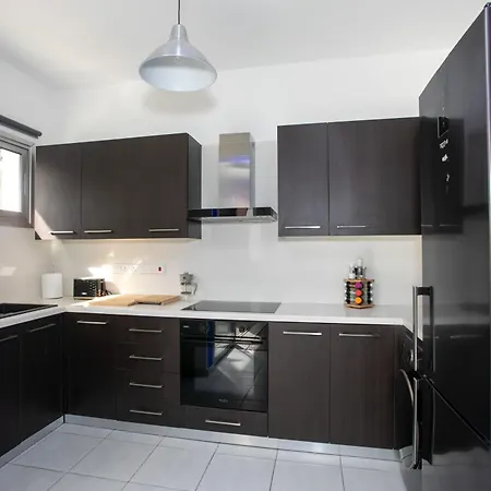 Palmove Renovated Meneou House Feriehus *