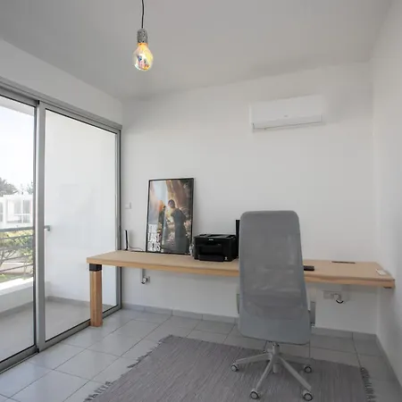 Palmove Renovated Meneou House Λάρνακα