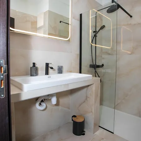 Palmove Renovated Meneou House