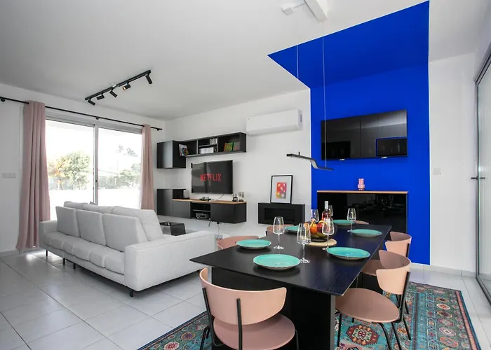 別荘 Palmove Renovated Meneou House