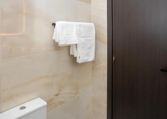 別荘 Palmove Renovated Meneou House *