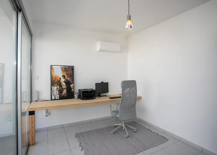 Palmove Renovated Meneou House * ラルナカ