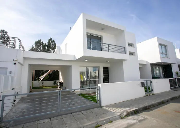 Palmove Renovated Meneou House 別荘