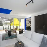 בית נופש Palmove Renovated Meneou House