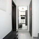 Palmove Renovated Meneou House בית נופש *